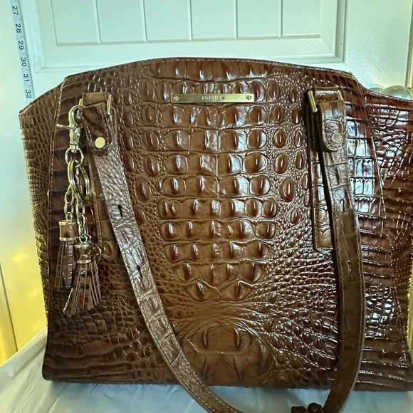 Elegant Brahmin Crocodile-Embossed Tote Bag - Picture 7 of 12